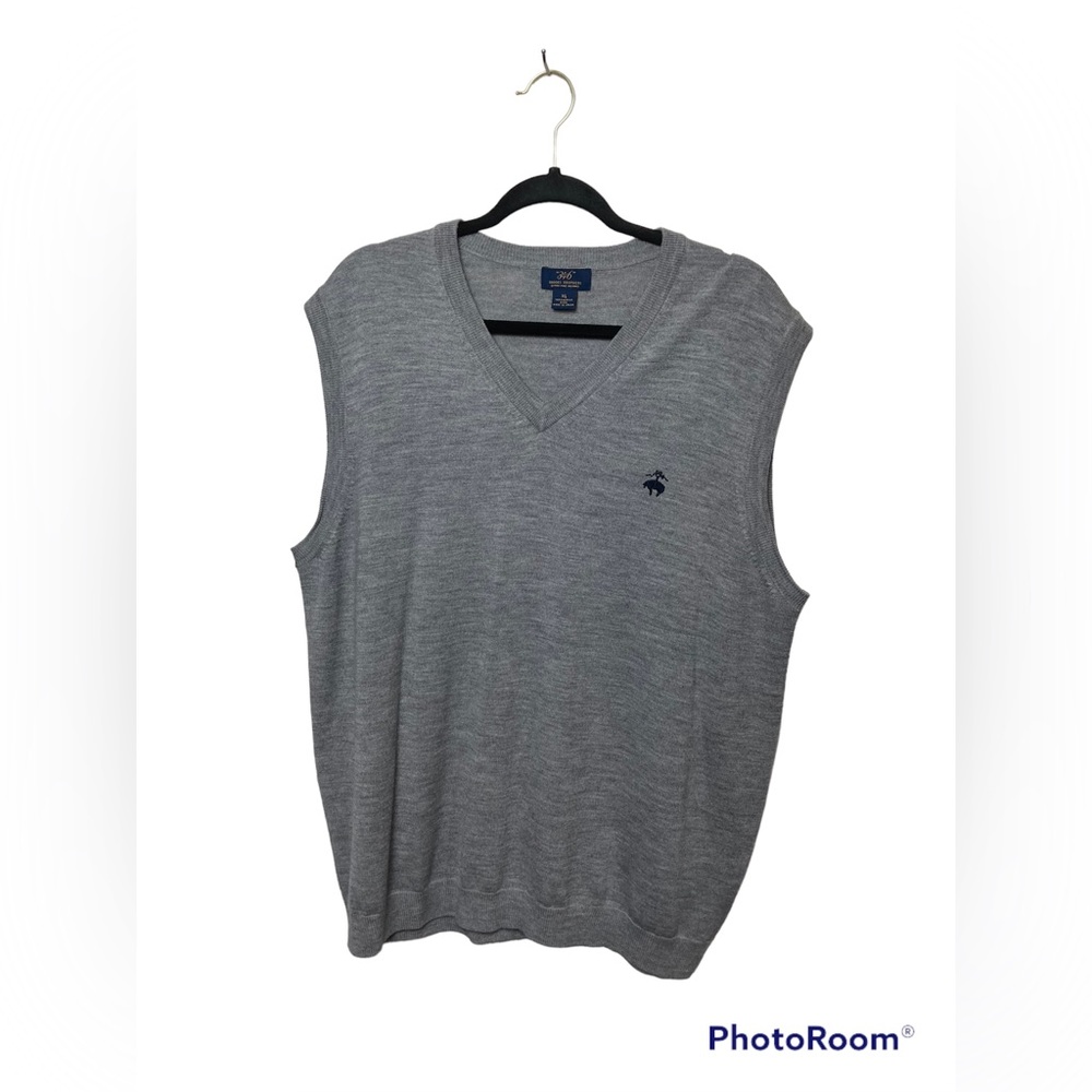 Brooks Brothers 346 gray wool sweater vest. XL